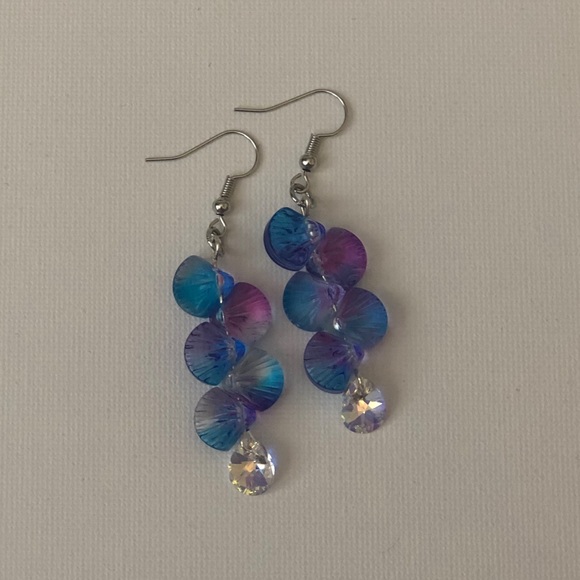 Blue Shell Earrings - Picture 2 of 2